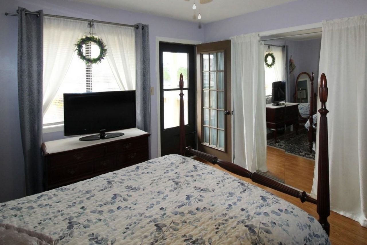 510 Fairwood Lakes Dr.  Photo 18