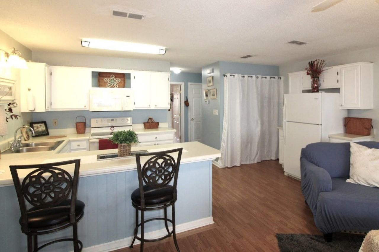 510 Fairwood Lakes Dr.  Photo 4