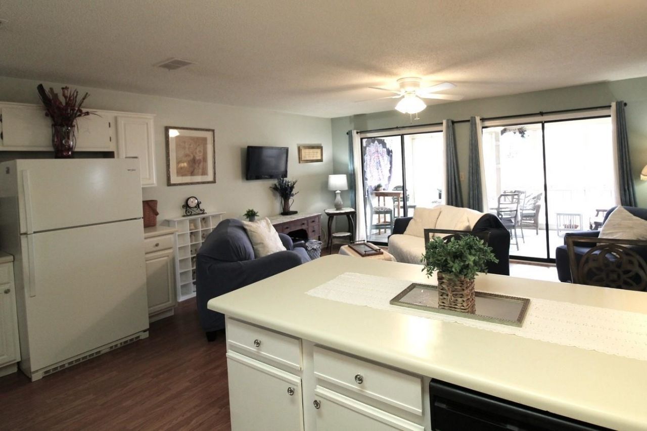 510 Fairwood Lakes Dr.  Photo 6