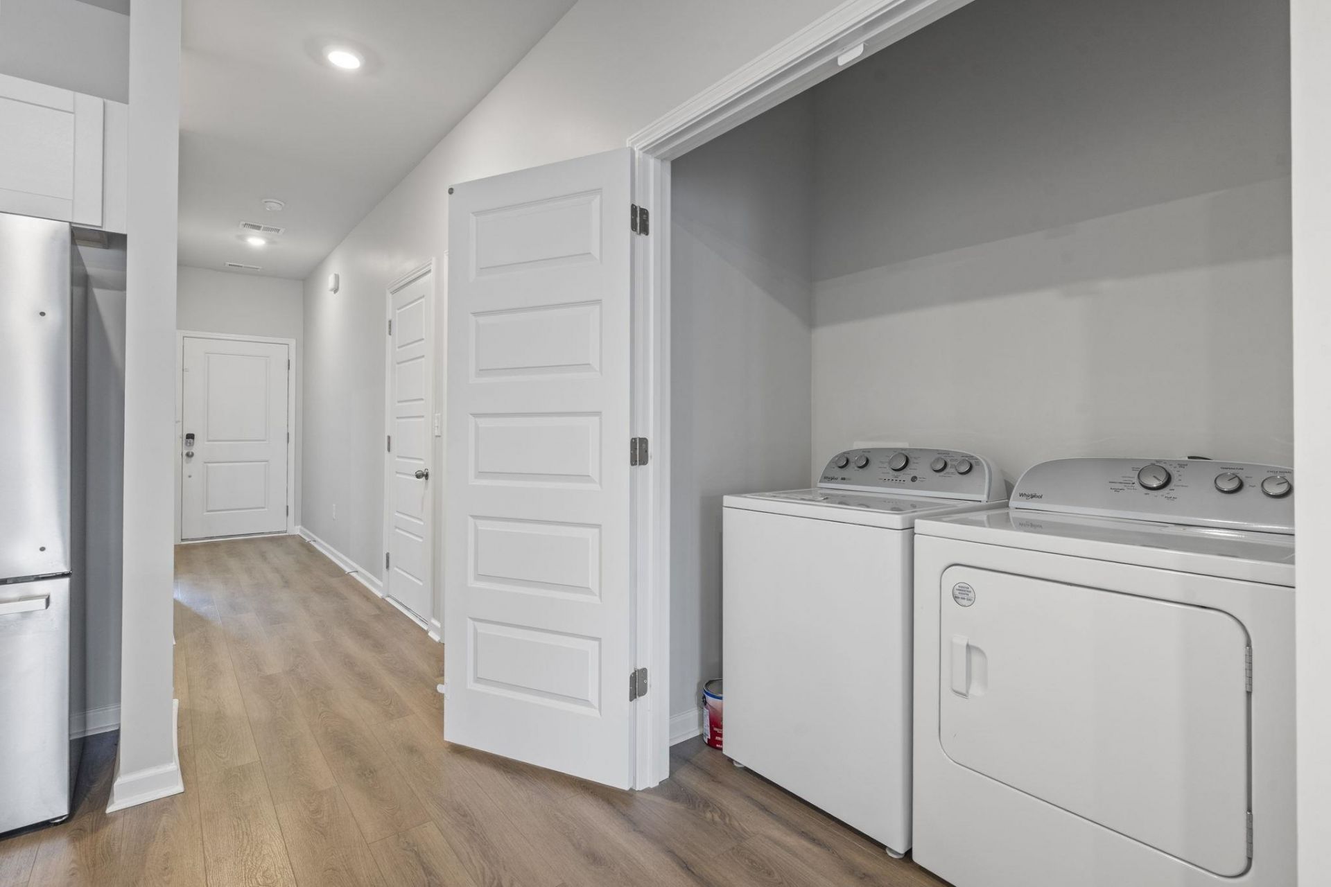 543 Sea Sparrow St. Photo 14