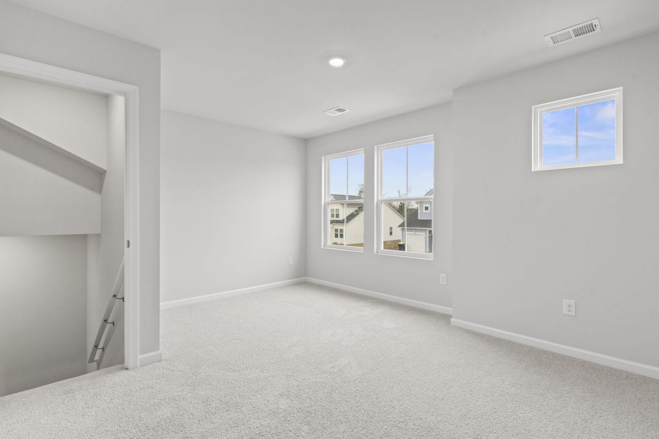 543 Sea Sparrow St.  Photo 23