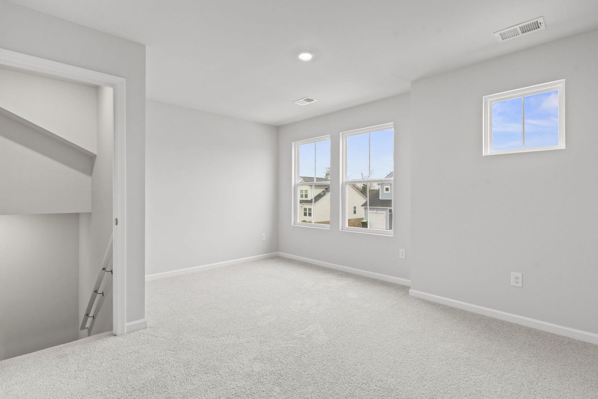 543 Sea Sparrow St. Photo 25