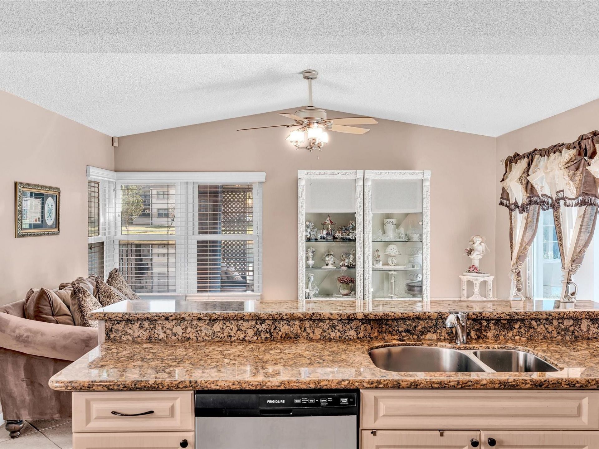 9816 NW 41st Street, Sunrise, FL 33351 Photo