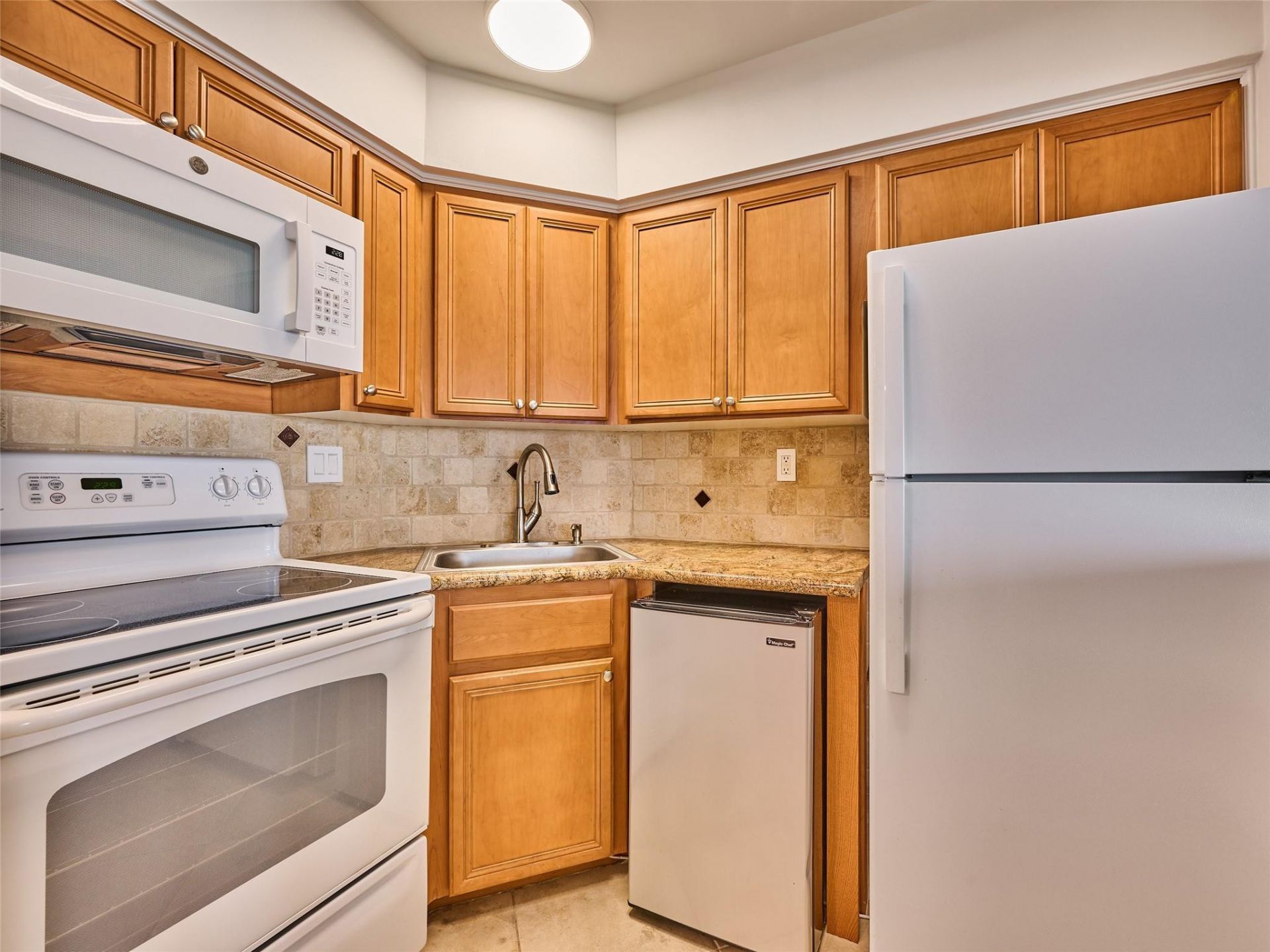 4050 N Ocean Drive, Unit 505, Lauderdale by the Sea, FL 33308 Photo