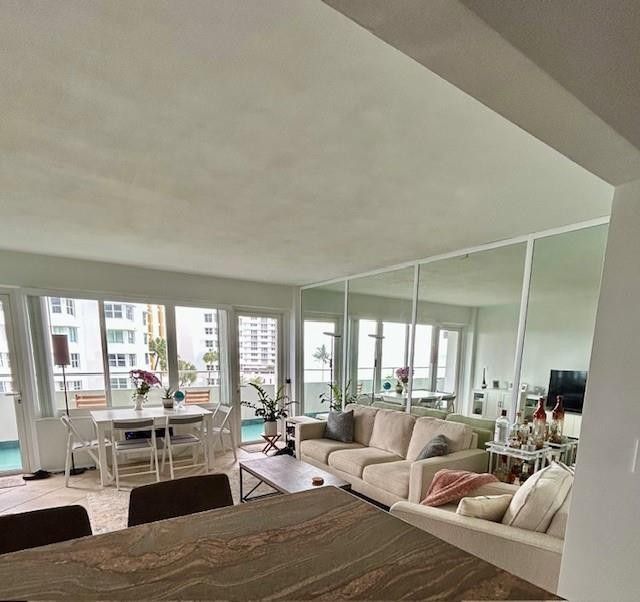 4050 N Ocean Drive, Unit 505, Lauderdale by the Sea, FL 33308 Photo