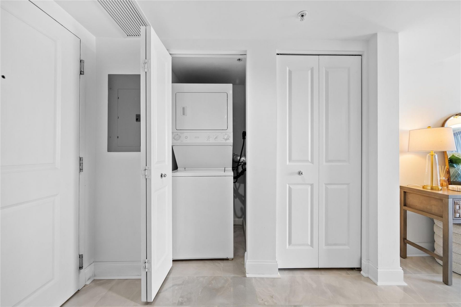 610 W Las Olas Boulevard, Unit 721N, Fort Lauderdale, FL 33312 Photo