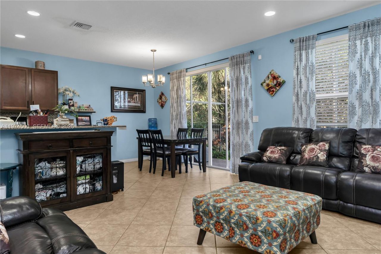4673 Tara Cove Way, West Palm Beach, FL 33417 Photo
