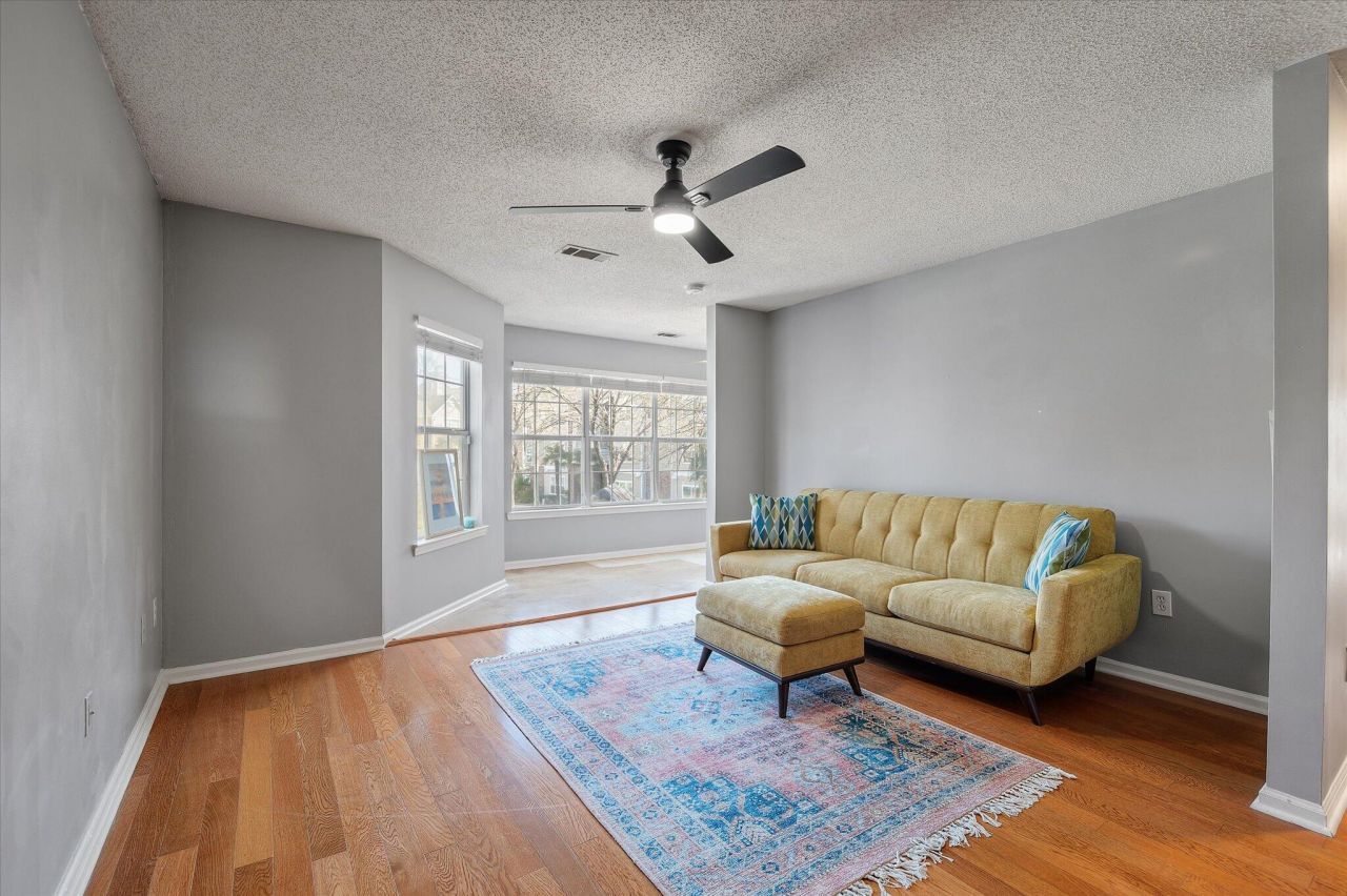 188 Midland Parkway Photo 14