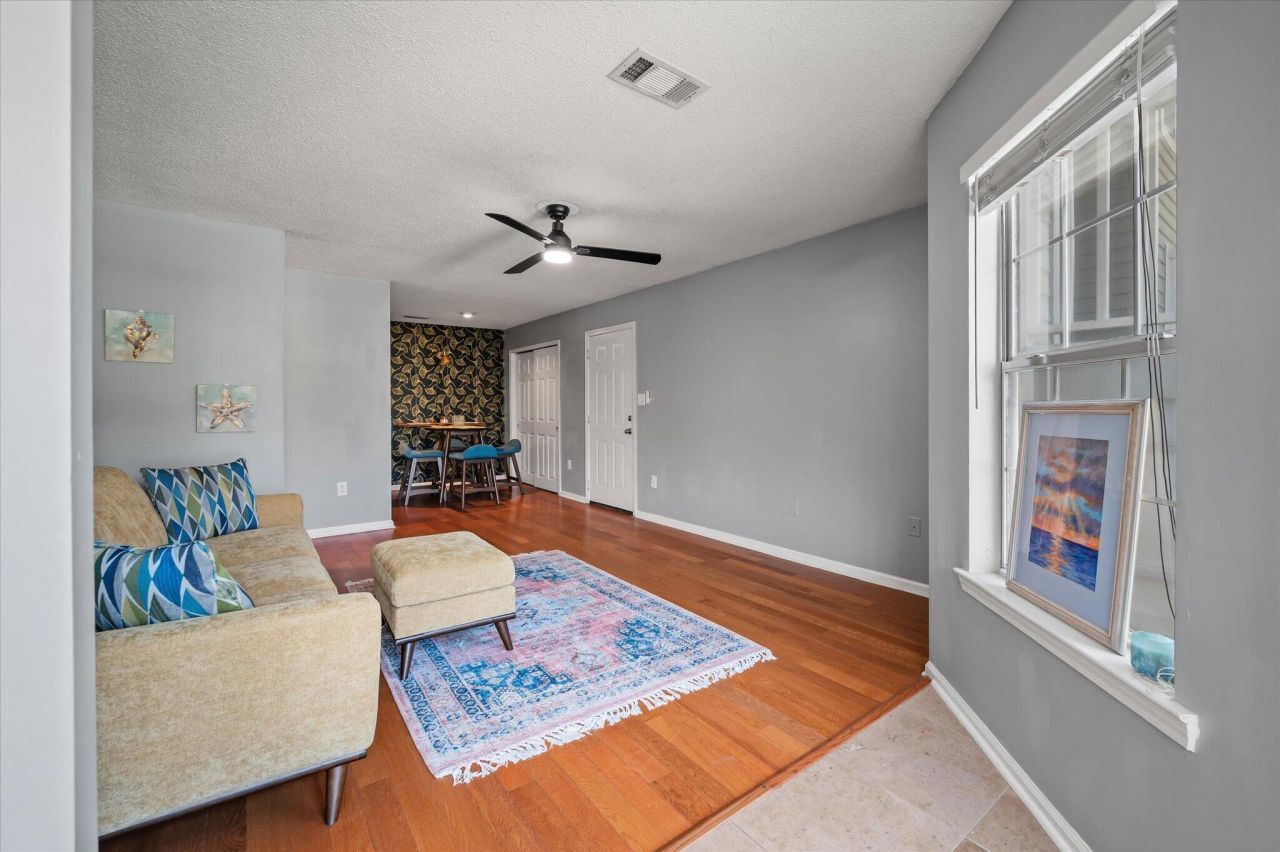 188 Midland Parkway Photo 15