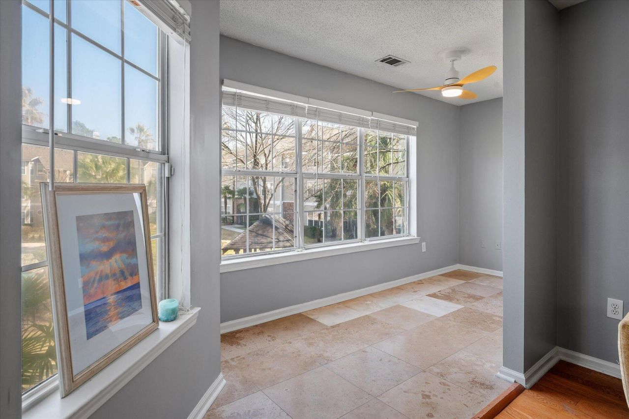 188 Midland Parkway Photo 21