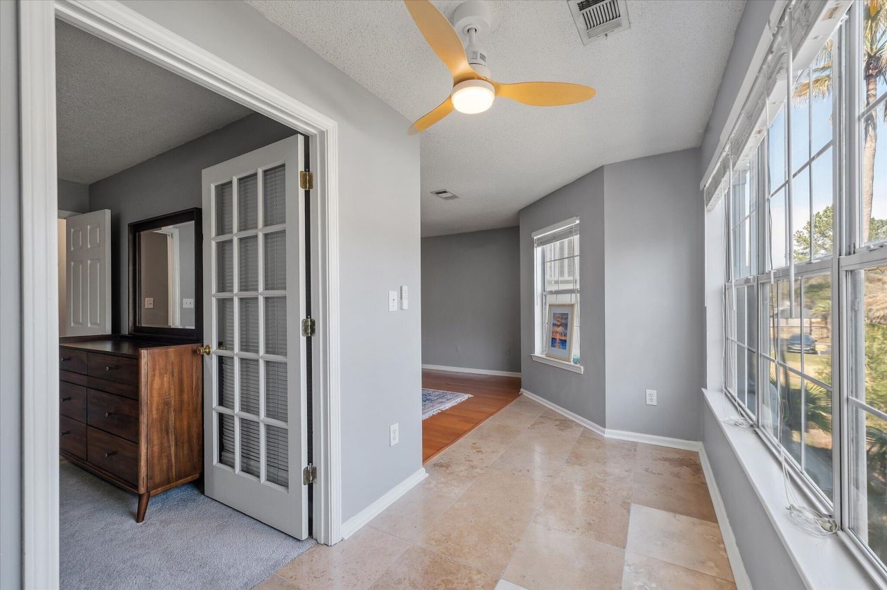 188 Midland Parkway Photo 22