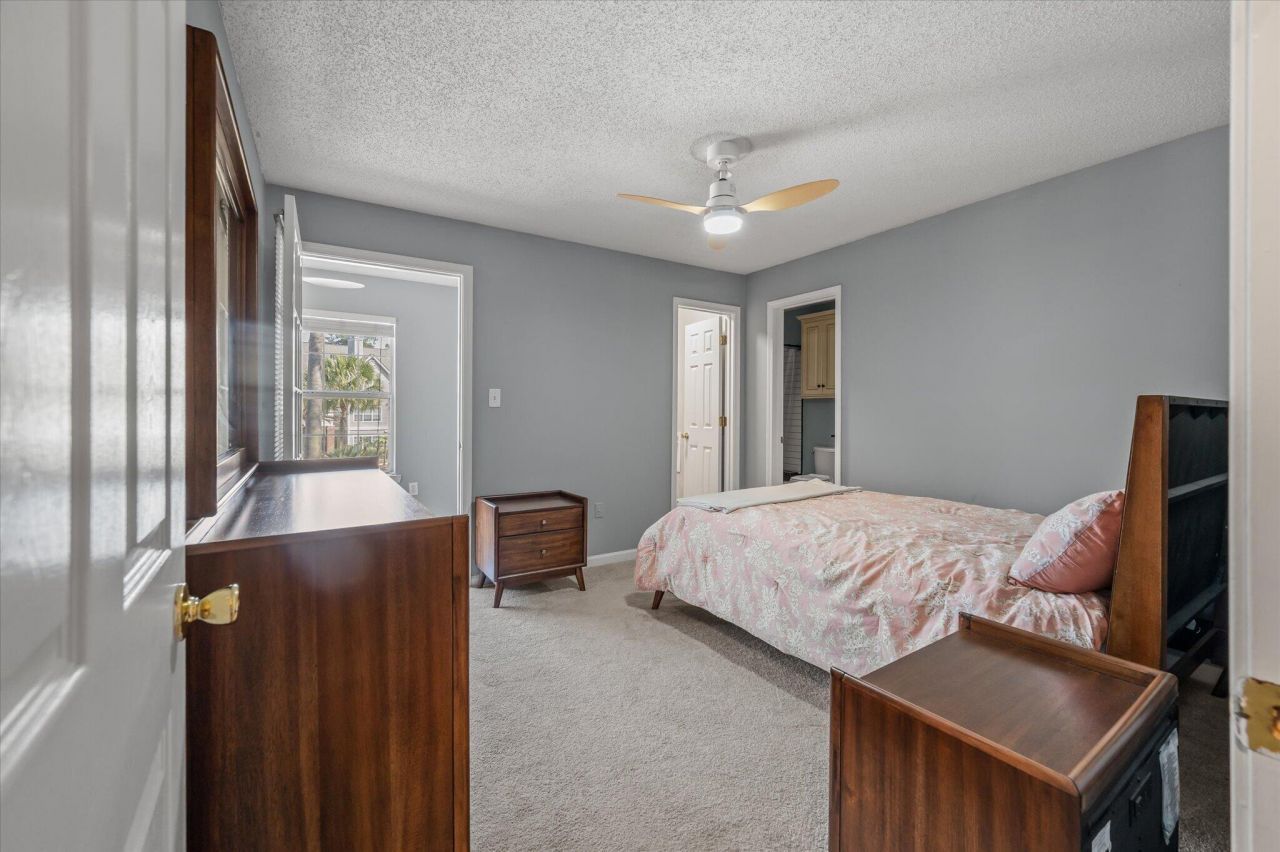 188 Midland Parkway Photo 24