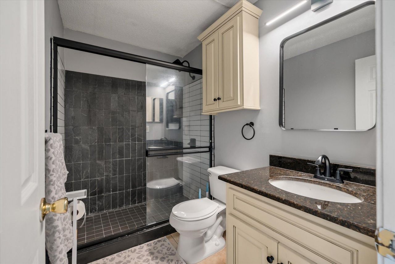 188 Midland Parkway Photo 29