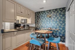 188 Midland Parkway photo 4