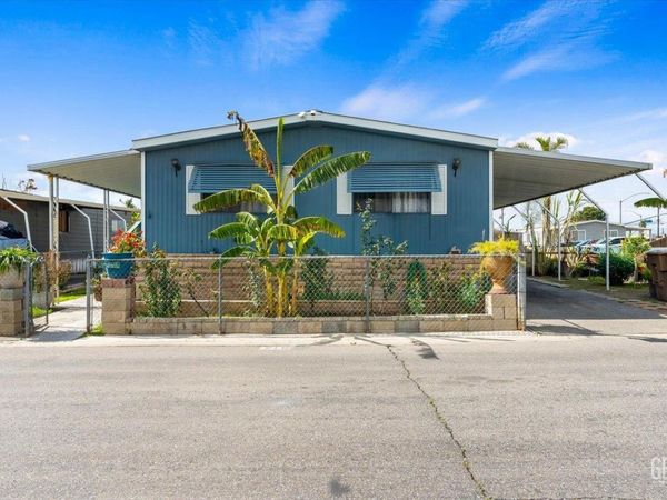 216 Vivian Lane, Bakersfield, CA 93308