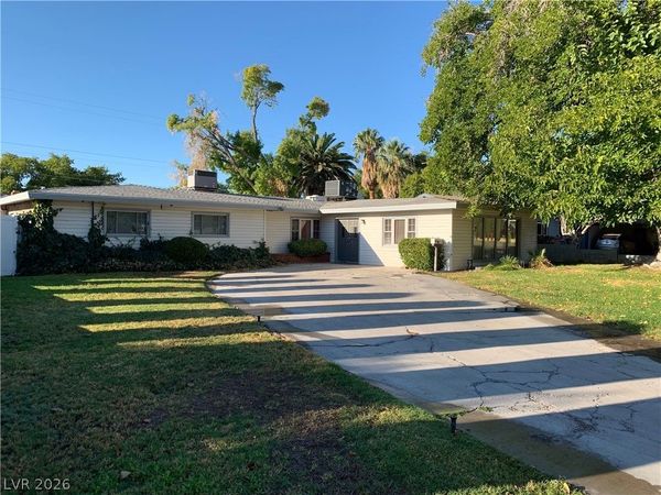 2901 Burton Avenue , Las Vegas, NV 89102