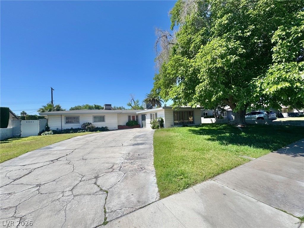 2901 Burton Avenue, Las Vegas, NV 89102 Main Photo
