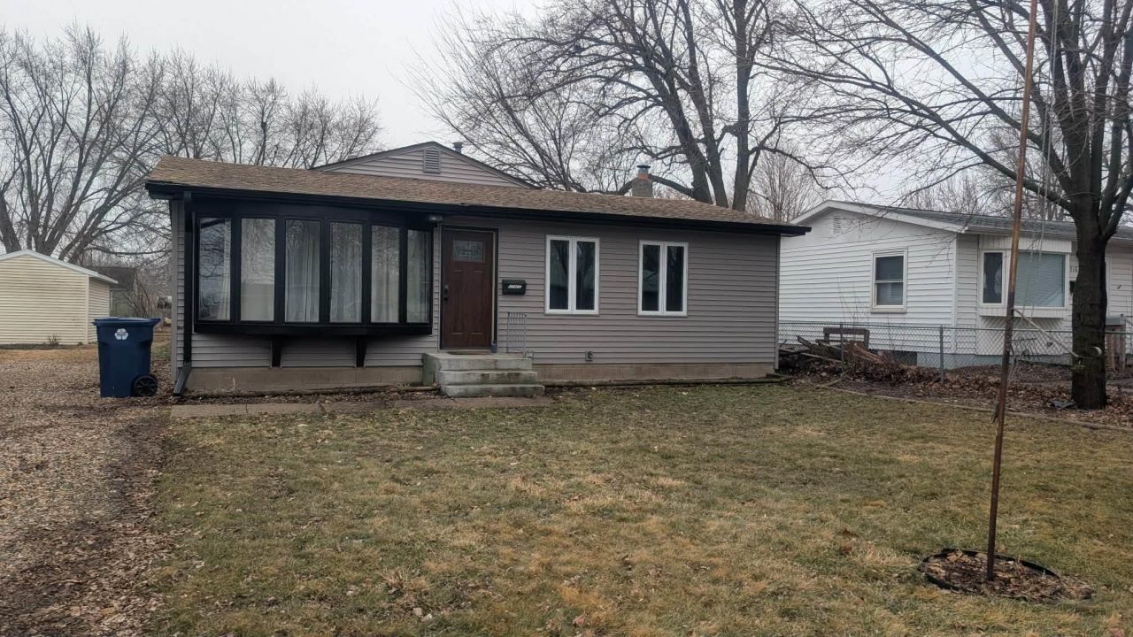 920 E 11th St, Spencer, IA 51301 Main Photo