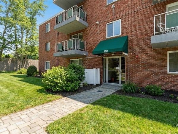 300 Commercial Street, Unit 23, Braintree, MA 02184