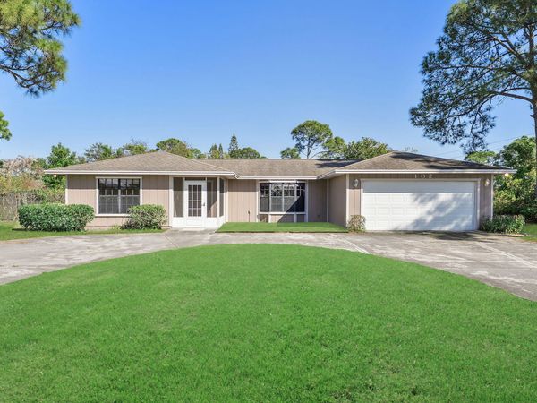 102 SE Crosspoint Drive, Port St. Lucie, FL 34983