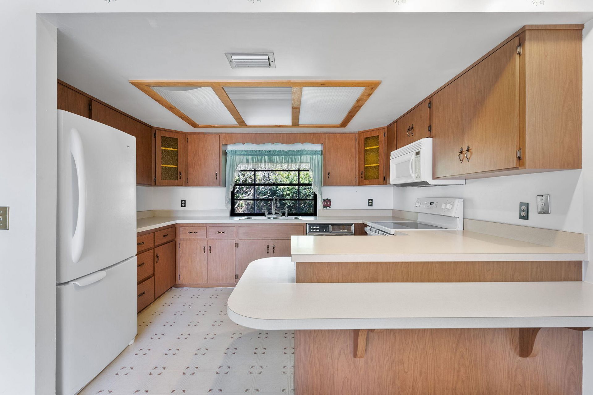 102 SE Crosspoint Drive, Port Saint Lucie, FL 34983 Photo