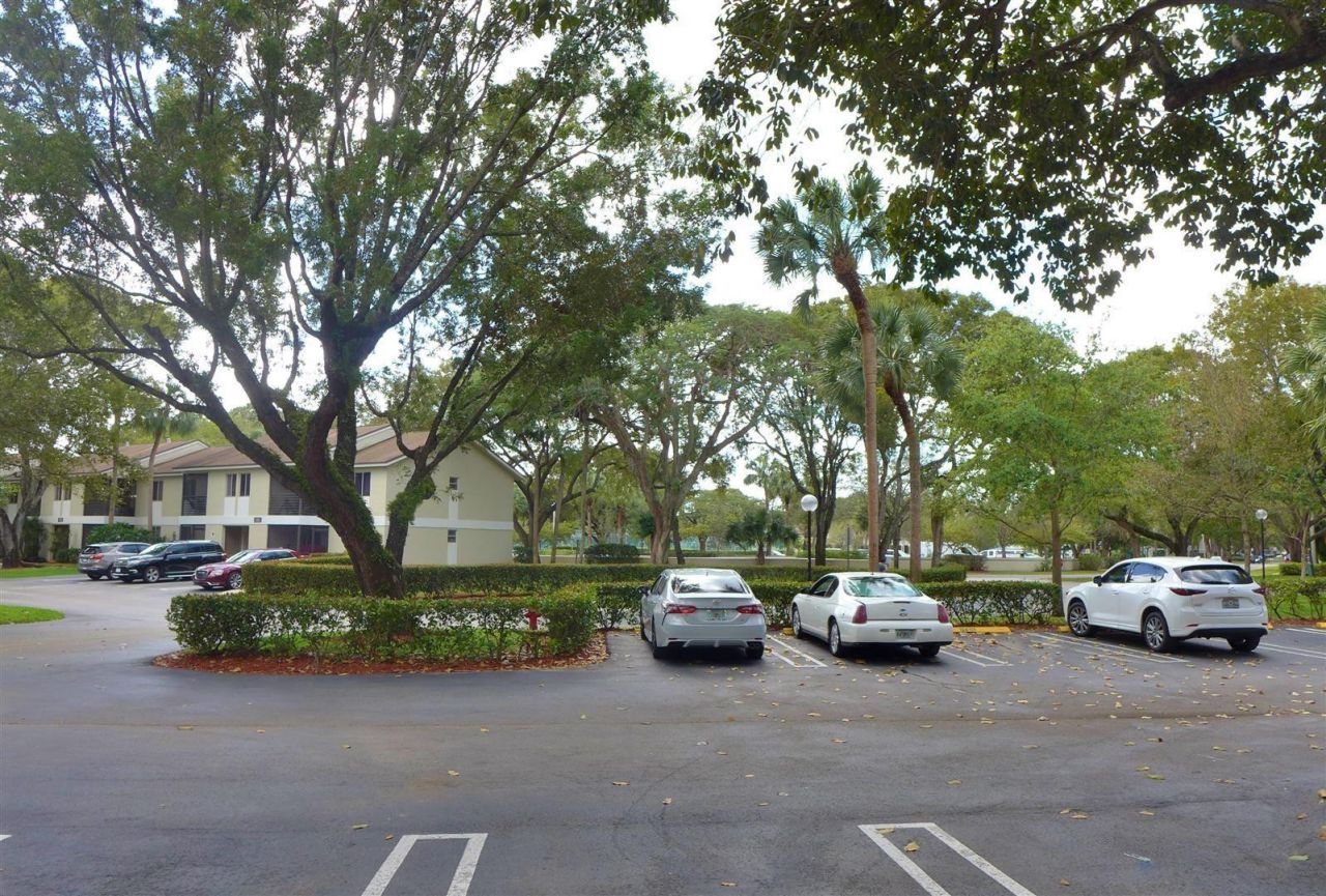102 Gardens Drive, Unit 103, Pompano Beach, FL 33069 Photo