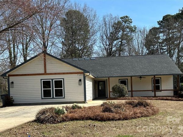 7159 Moss Point Drive, Charlotte, NC 28277