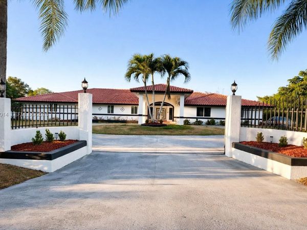 20825 SW 242nd St , Homestead, FL 33031