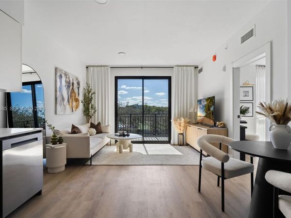 2479 NE 192nd St, Unit 209, Miami, FL 33180