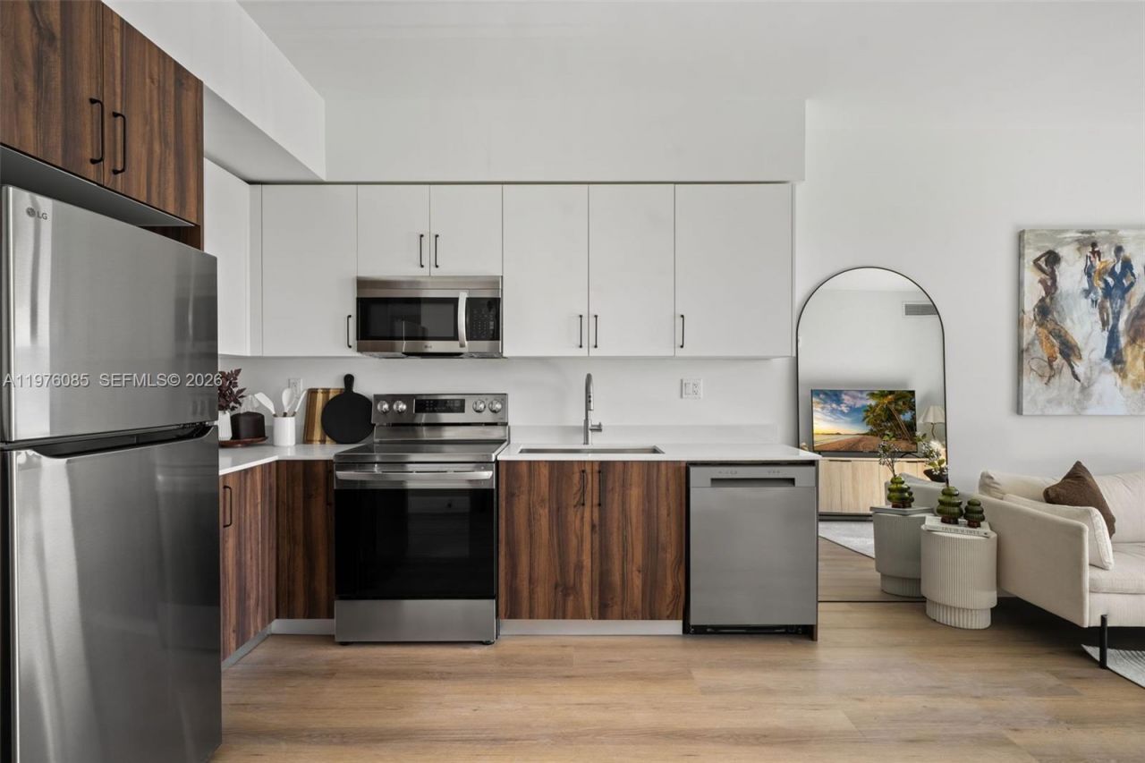 2479 NE 192nd St, Unit 209, Miami, FL 33180 Photo