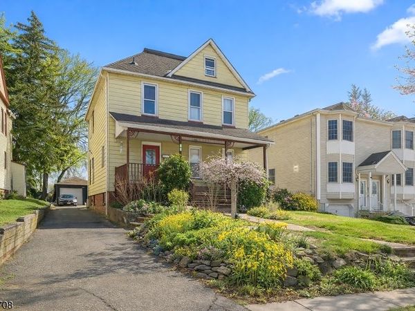 31 Park Ave, Dumont, NJ 07628