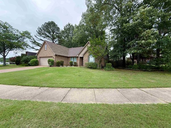 4600 SHADOW FIELD LN, Bartlett, TN 38002