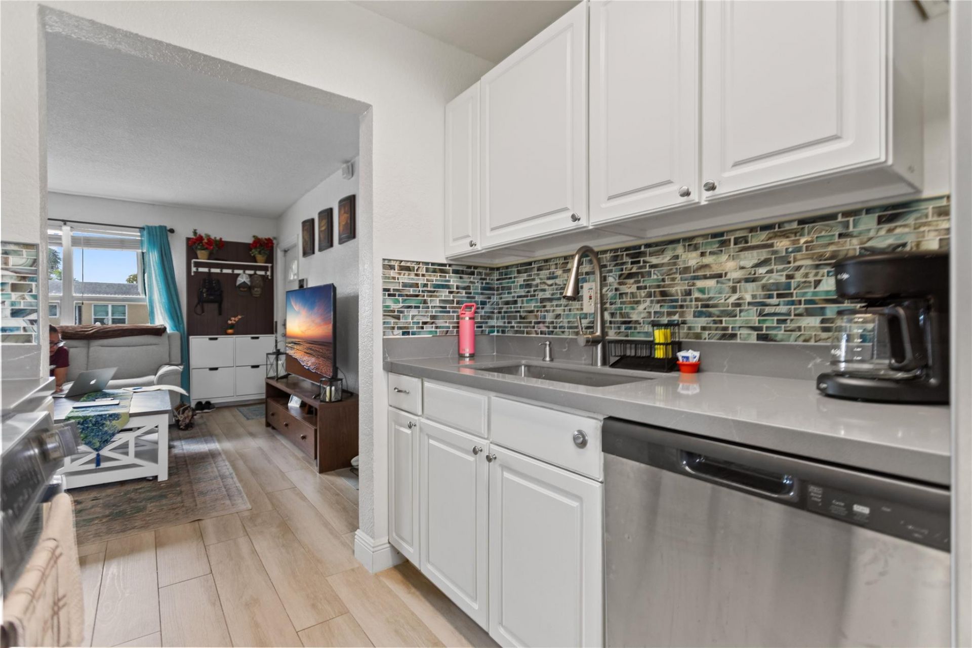 6881 Douglas Street, Hollywood, FL 33024 Photo