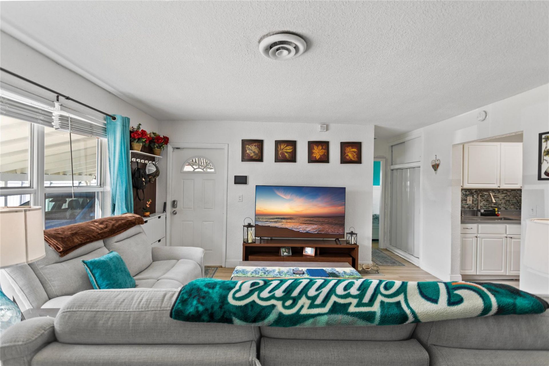 6881 Douglas Street, Hollywood, FL 33024 Photo