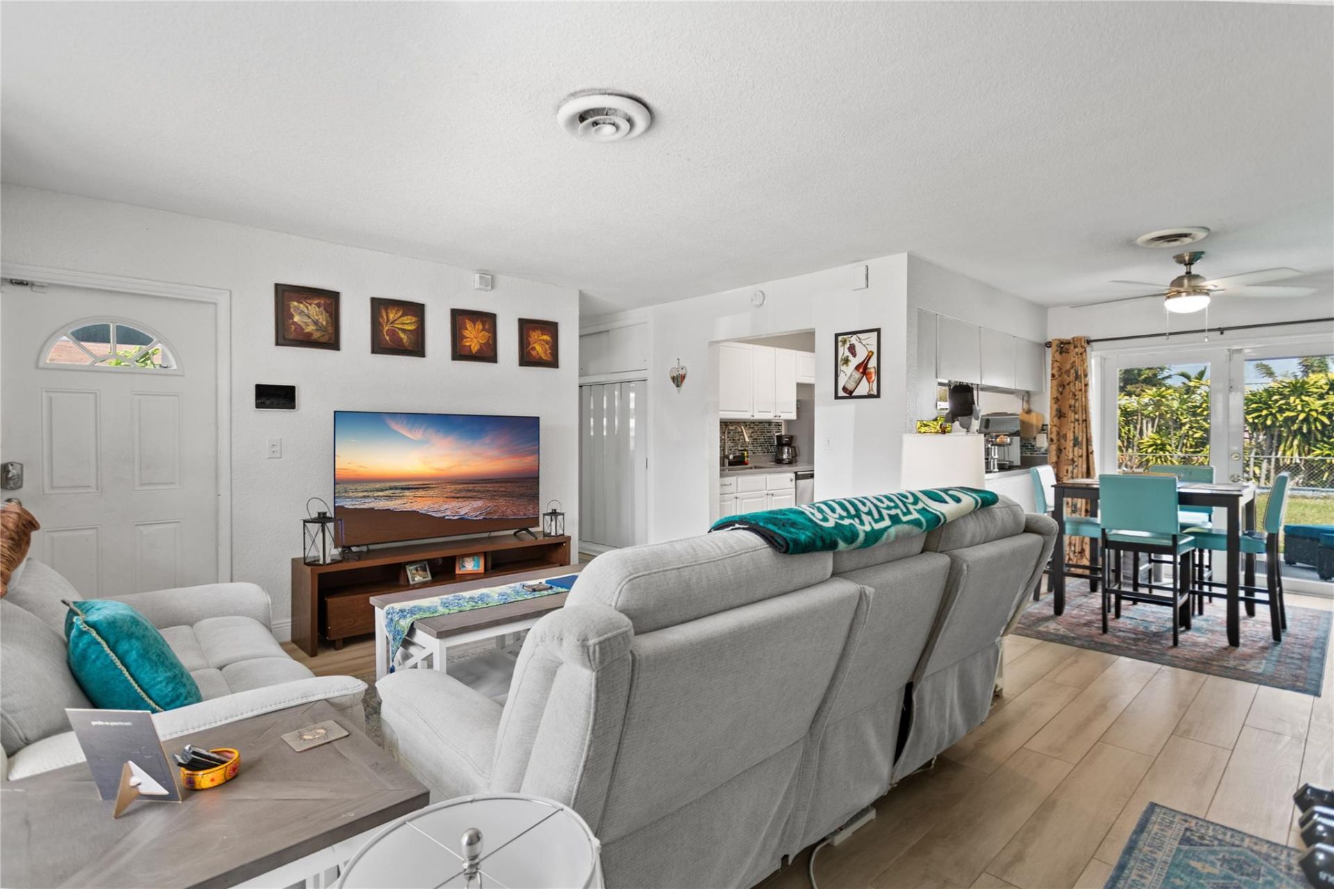 6881 Douglas Street, Hollywood, FL 33024 Photo