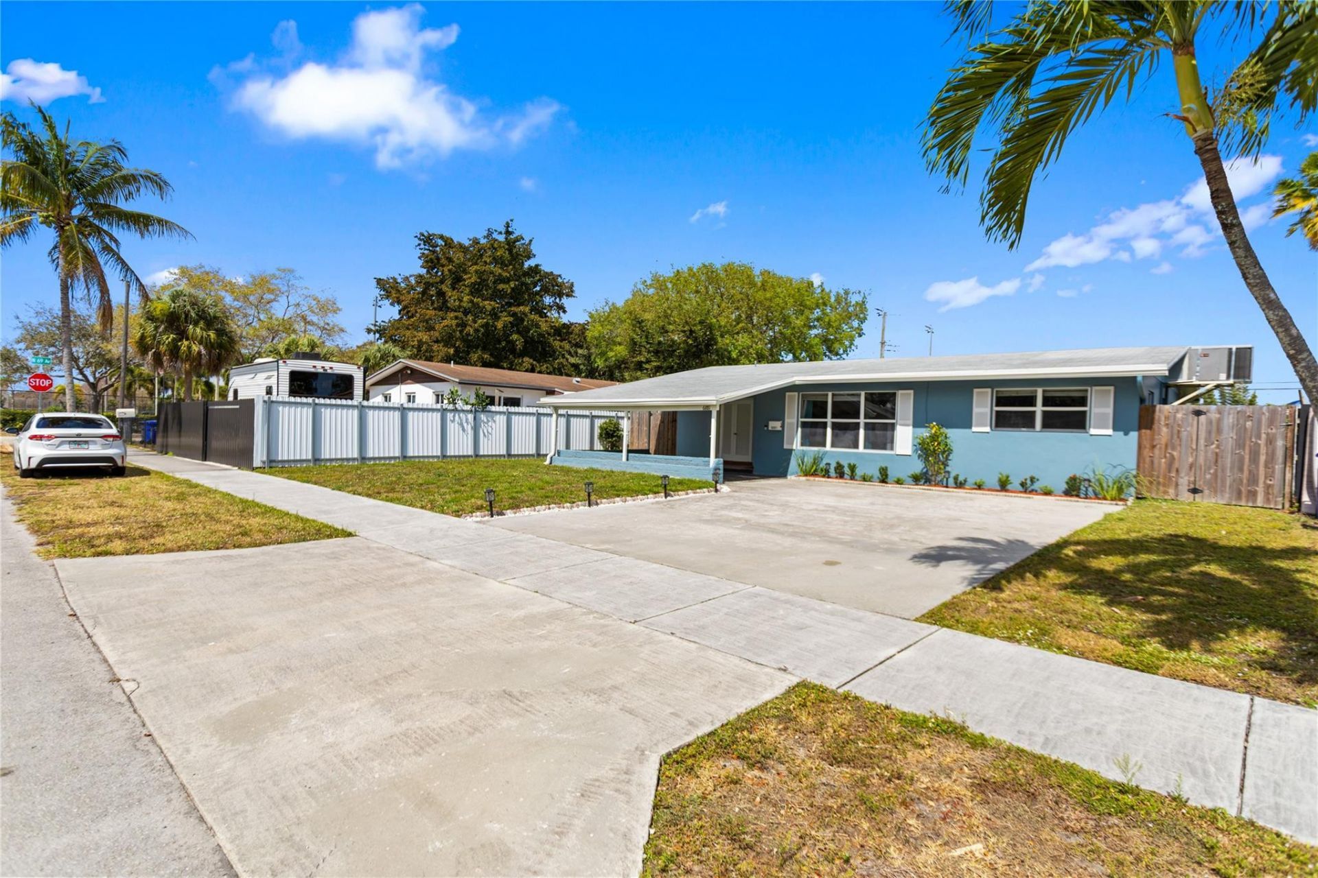 6881 Douglas Street, Hollywood, FL 33024 Photo