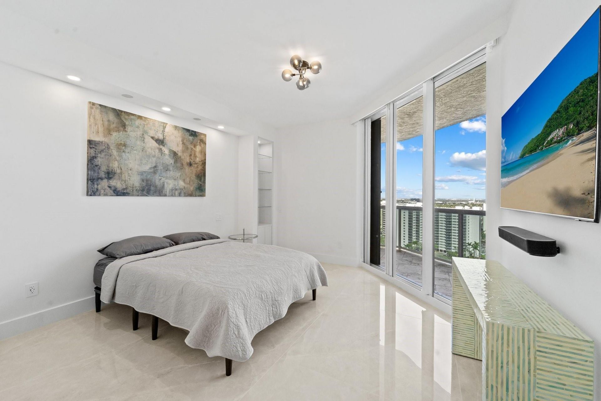 3100 N Ocean Boulevard, Unit 2007, Fort Lauderdale, FL 33308 Photo