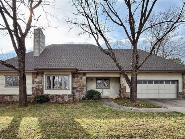 9 Dunedin Drive, Bella Vista, AR 72715