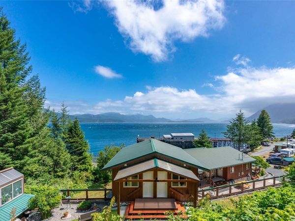 23 Sayward Rd, Sayward, BC V0P 1R0