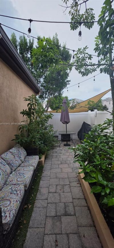 17135 SW 96 St, Miami, FL 33196 Photo