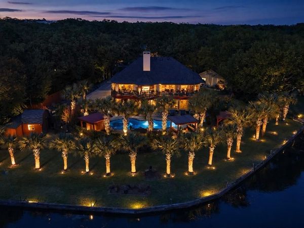 2910 Lakeshore Court, Arlington, TX 76013