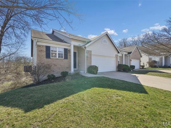 1396 Parkview Estates Drive , Ellisville, MO 63021