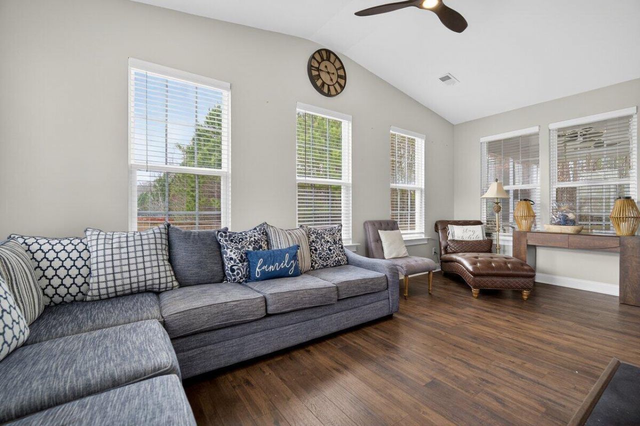 605 S Pointe Boulevard Photo 20