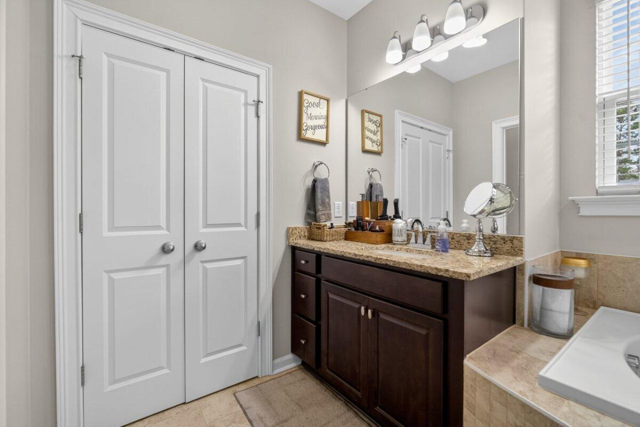 605 S Pointe Boulevard Photo 31