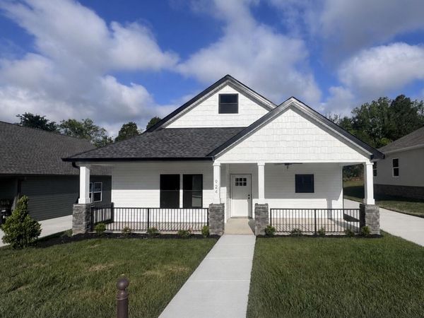 924 Stratford Avenue, Sweetwater, TN 37874