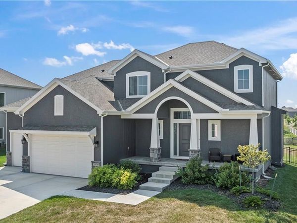 24795 W 89th Terrace, Lenexa, KS 66227
