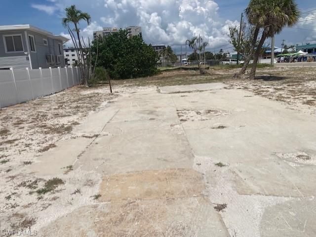 81 Mango St, Fort Myers Beach, FL 33931 Photo