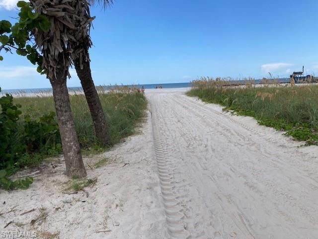 81 Mango St, Fort Myers Beach, FL 33931 Photo