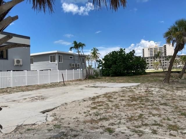 81 Mango St, Fort Myers Beach, FL 33931 Photo