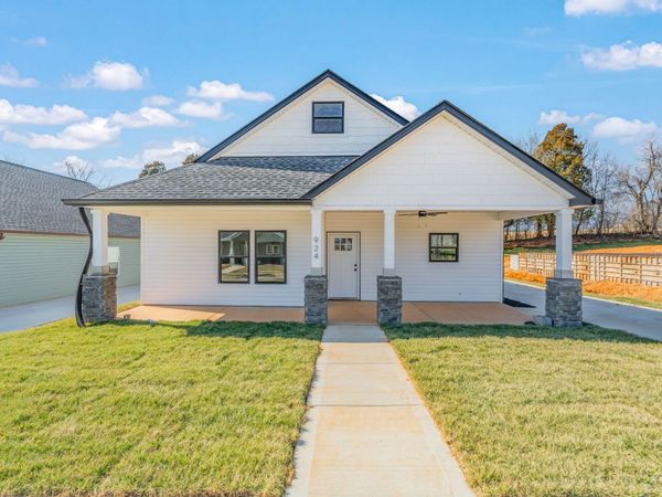 924 Stratford Avenue, Sweetwater, TN 37874